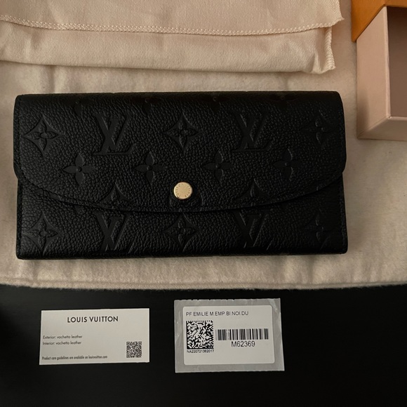 Emilie Wallet - Monogram Empreinte Leather
Black - Picture 4 of 15